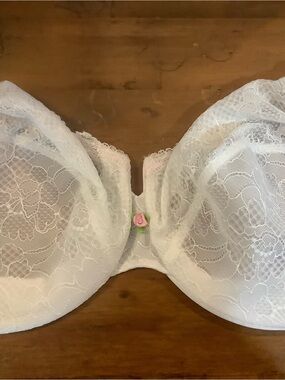 Glamorise White Lace Strapless Bra with Pink Rose Trim